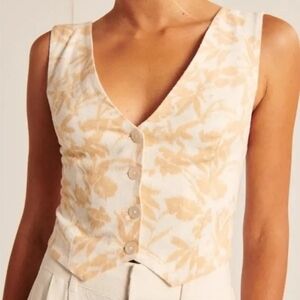 Abercrombie & Fitch Cream and Tan Floral Vest